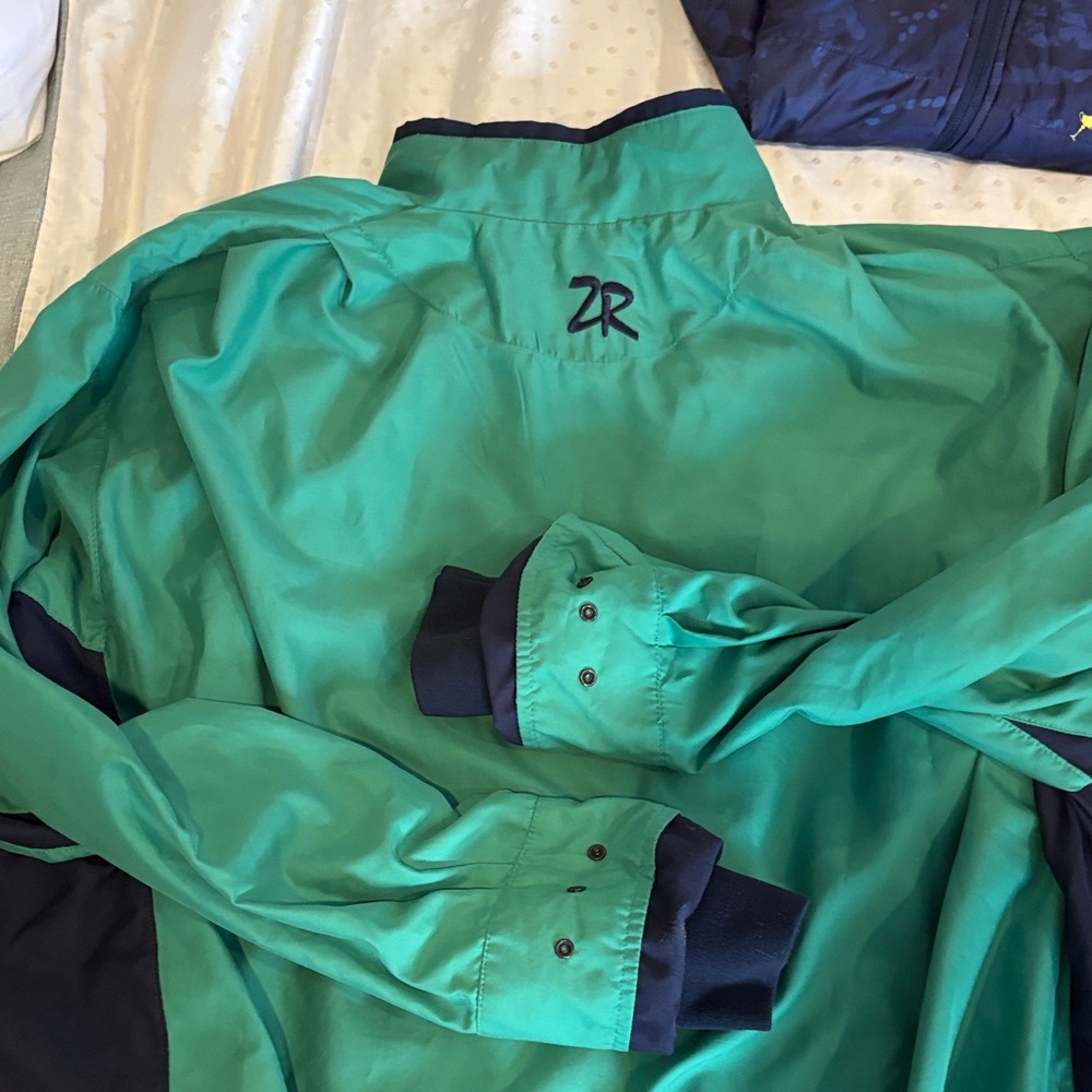 Zero Restriction Green and Black Pullover - image 5